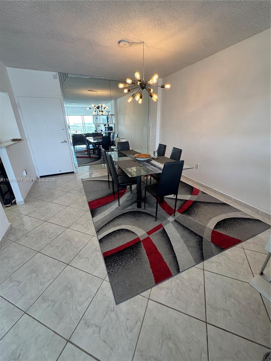 Подробнее 1908 2 / 2 1220 кв.футов $ 2026-02-24 0 Фото