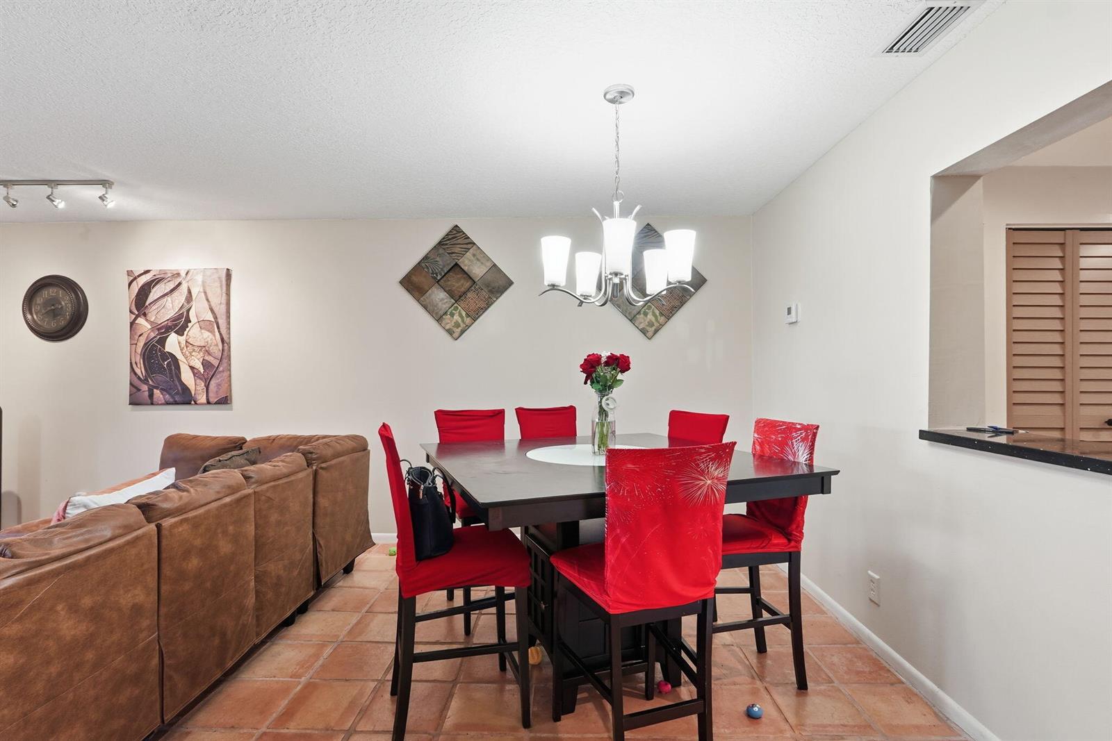 See details 2049 3 / 1736 sq. ft. $ 2026-07-24 0 Photo