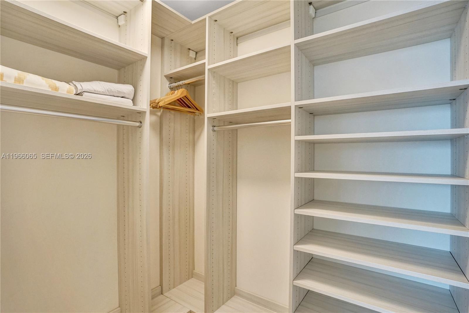 4-2104 2 / 3 1541 sq. ft. $ 2026-02-16 0 Photo