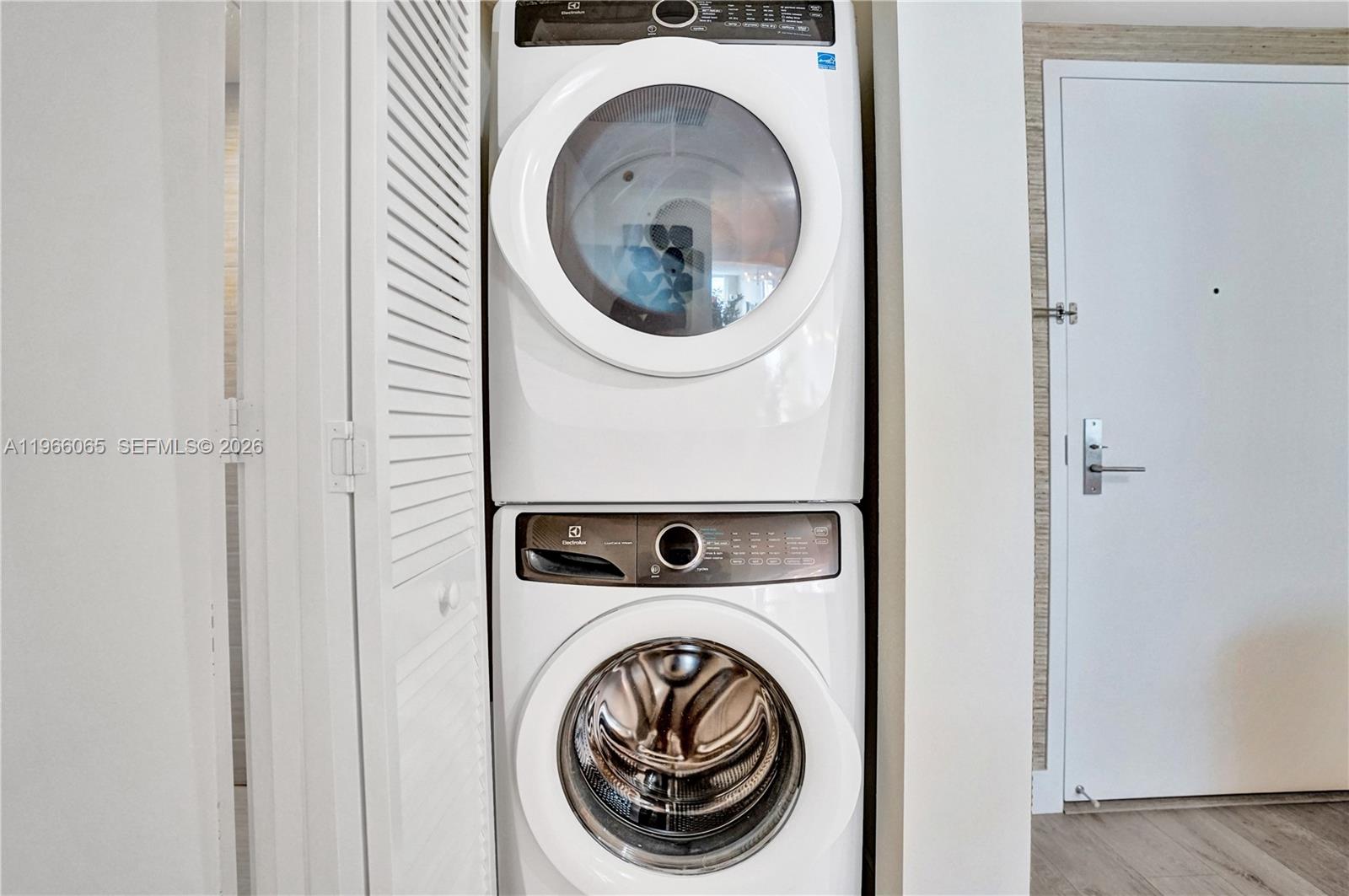 4-2104 2 / 3 1541 sq. ft. $ 2026-02-16 0 Photo