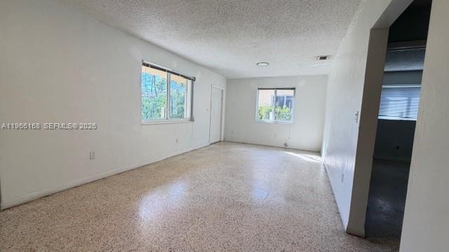   /  2052 кв.футов $ 2026-02-16 0 Фото