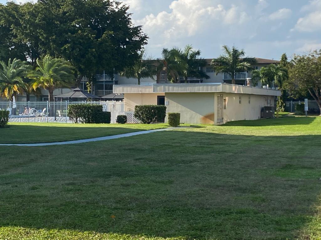 See details 215 1 / 2 744 sq. ft. $ 2026-02-16 0 Photo