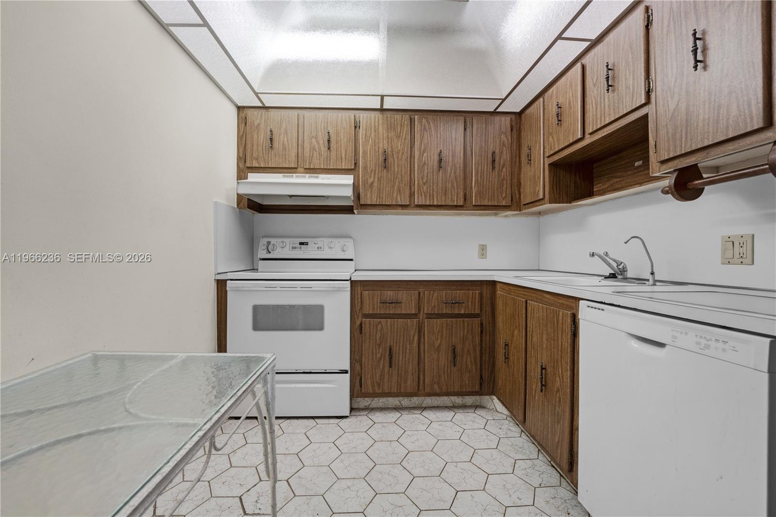 Photo of 20301 Country Club Dr  #1826, Aventura, Florida, 33180 - 