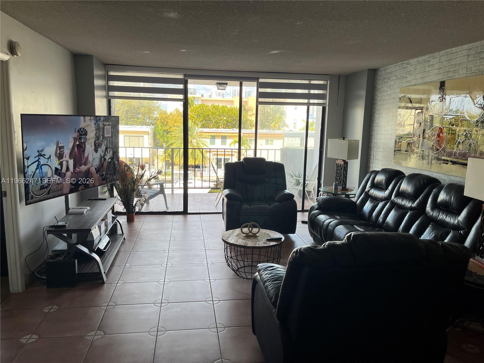 303 2 / 2 1110 sq. ft. $ 2026-02-16 0 Photo