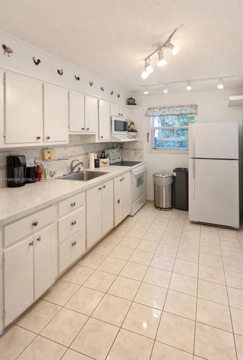 105 2 / 2 1036 sq. ft. $ 2026-03-16 0 Photo