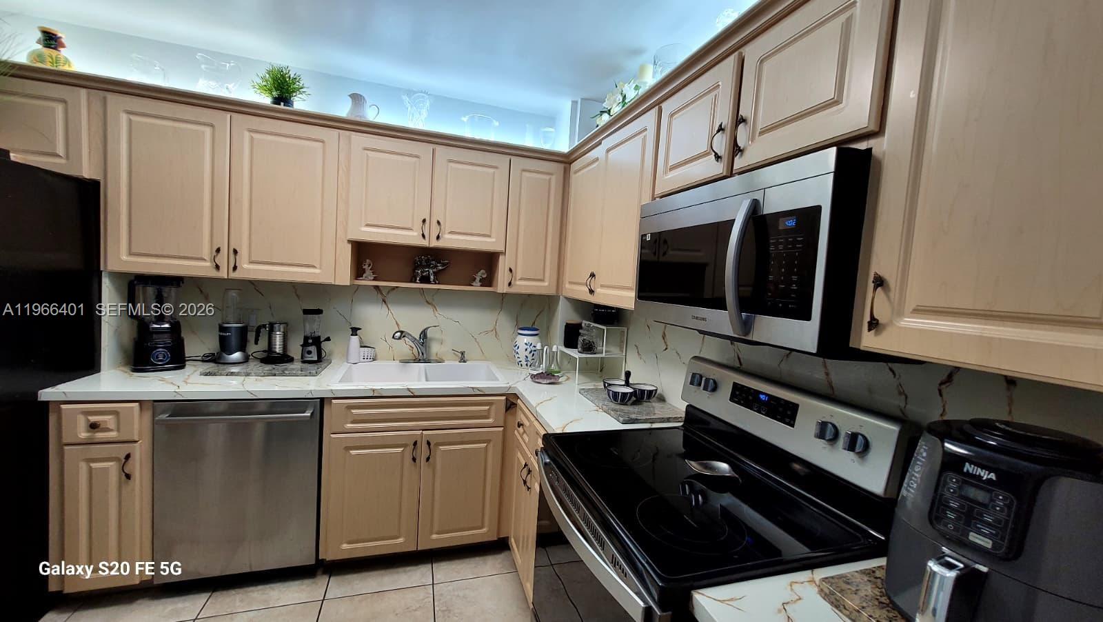 See details 705 2 / 2 1132 sq. ft. $ 2026-02-16 0 Photo