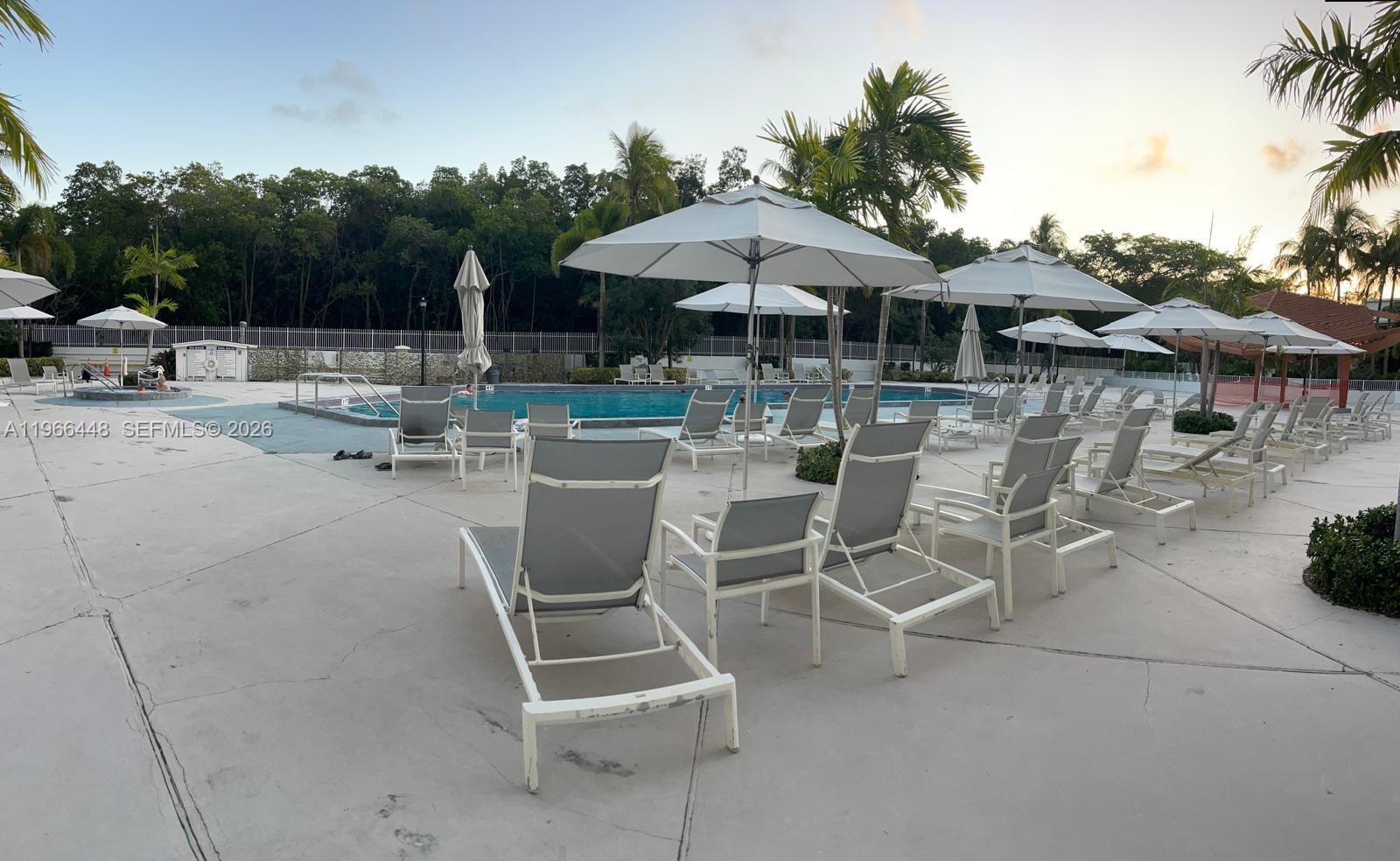 412 1 / 2 991 sq. ft. $ 2026-02-16 0 foto