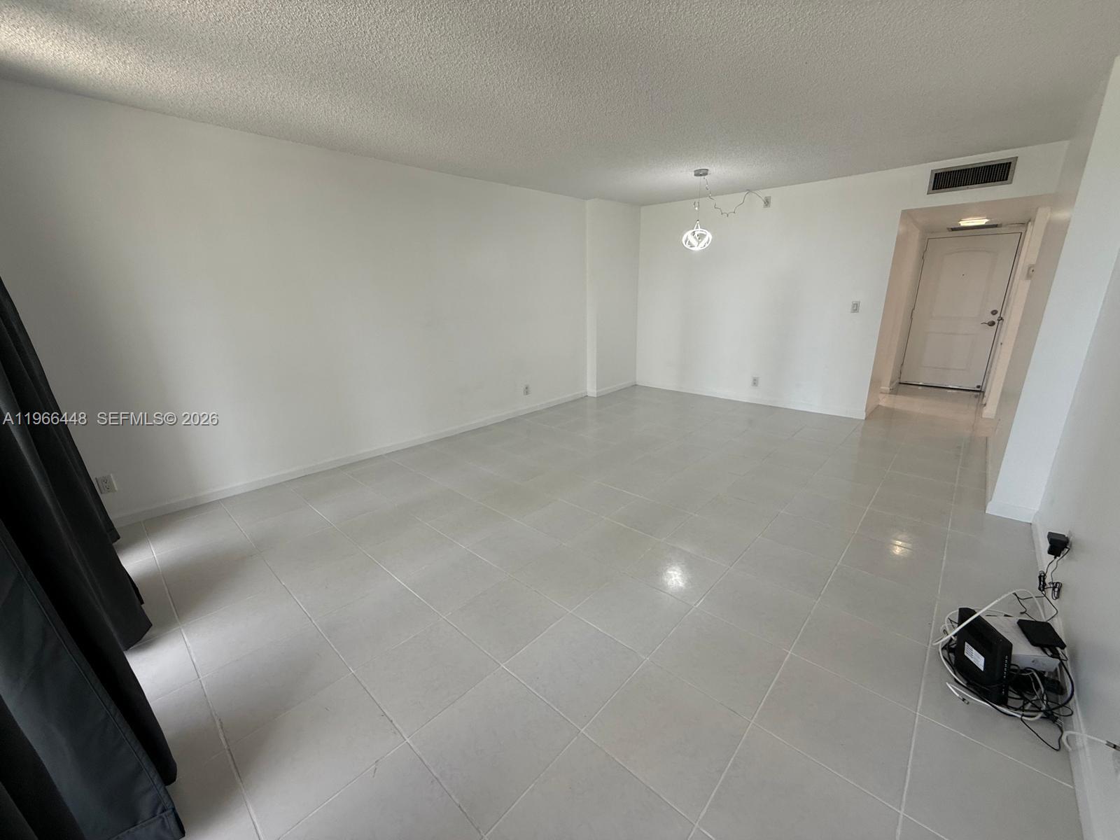 Ver detalles 412 1 / 2 991 sq. ft. $ 2026-02-16 0 foto
