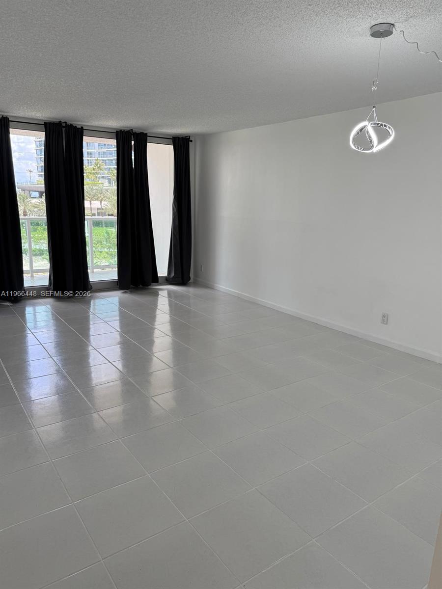 Ver detalles 412 1 / 2 991 sq. ft. $ 2026-02-16 0 foto