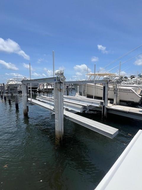   /   кв.футов $ 2026-02-16 0 Фото