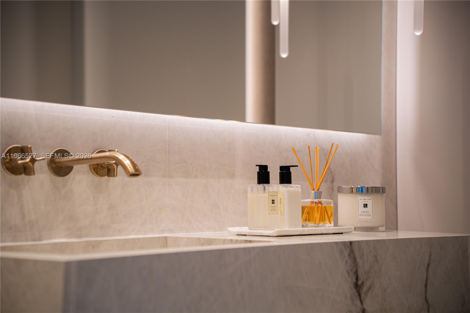 9 4 / 6 4992 кв.футов $ 2026-02-16 0 Фото