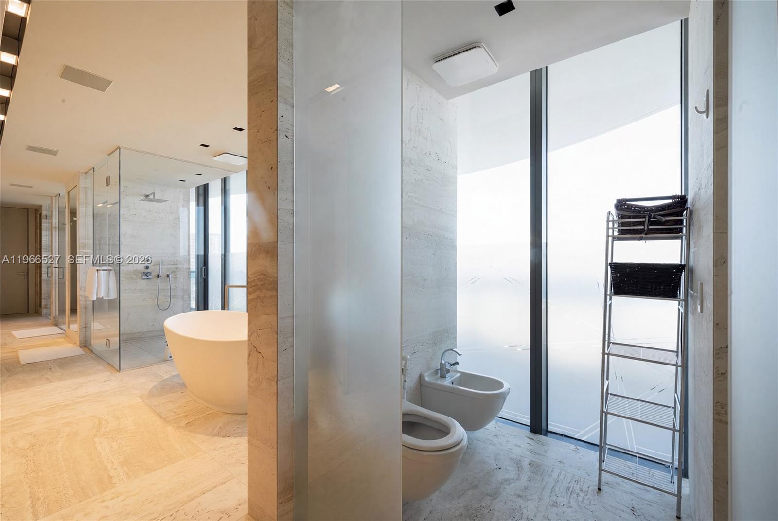 9 4 / 6 4992 кв.футов $ 2026-02-16 0 Фото