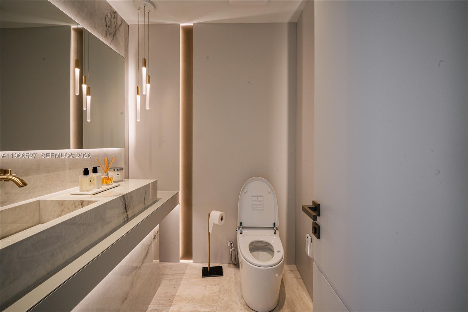 9 4 / 6 4992 кв.футов $ 2026-02-16 0 Фото