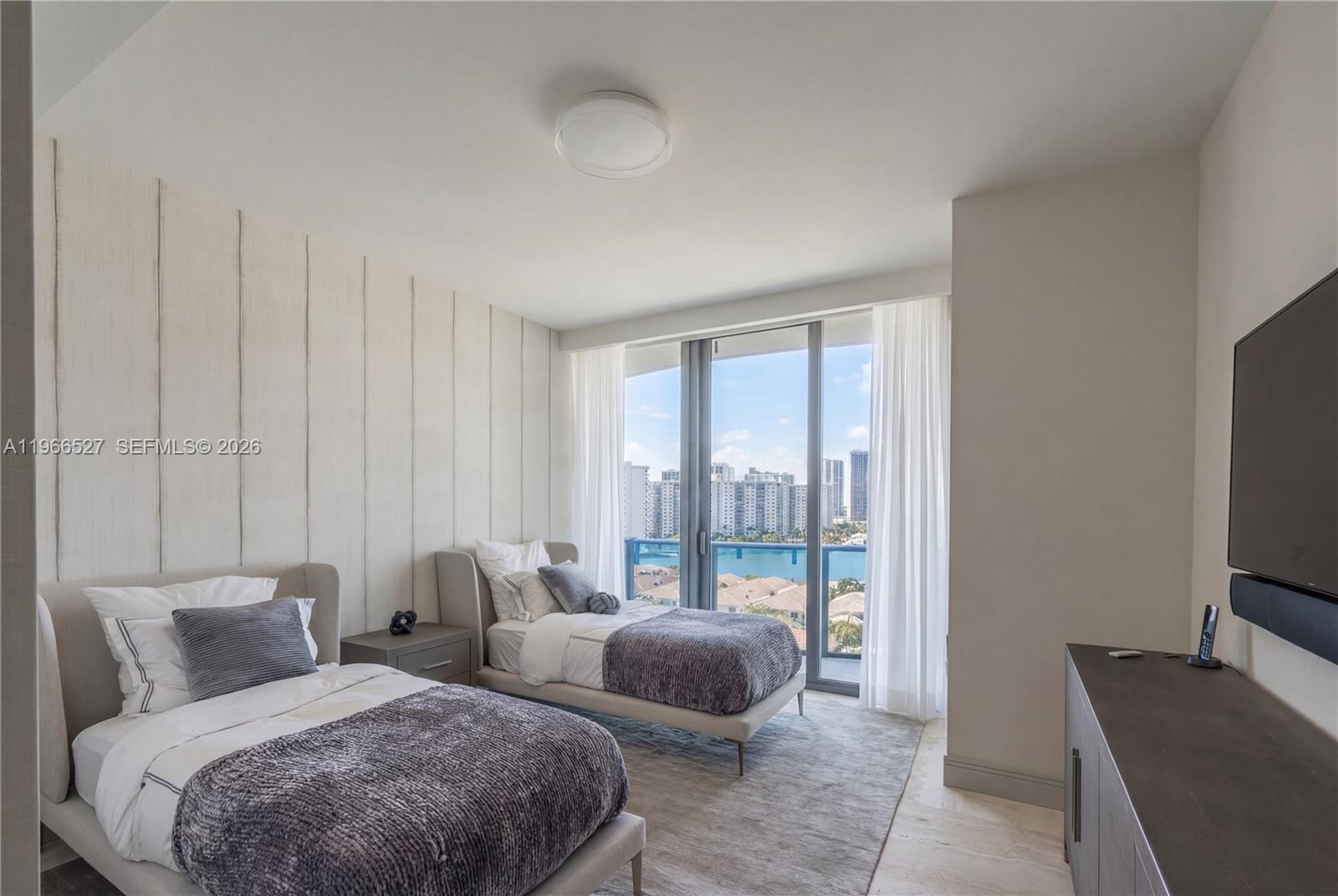 9 4 / 6 4992 кв.футов $ 2026-02-16 0 Фото