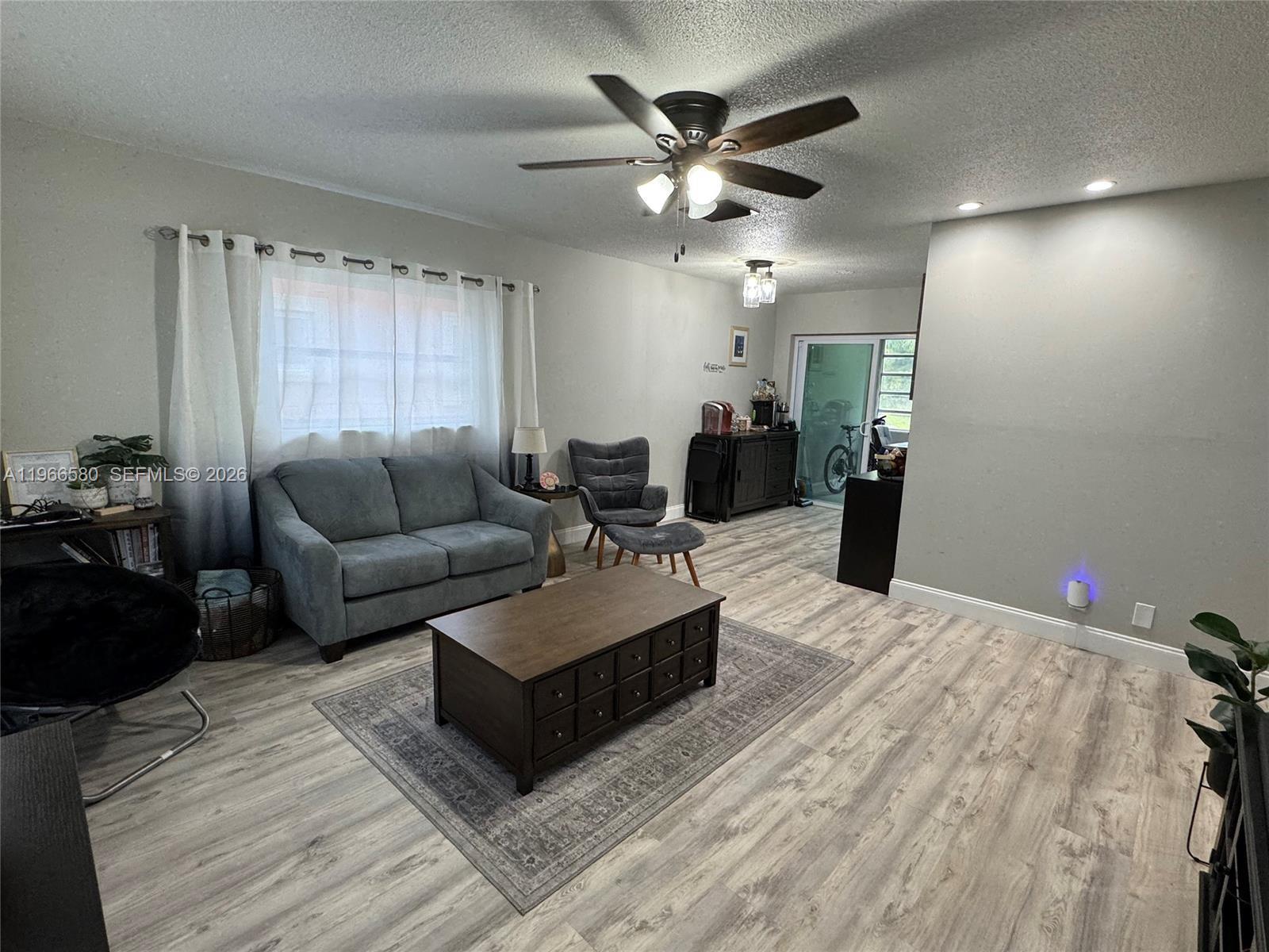 6733 2 / 2 1128 sq. ft. $ 2026-02-17 0 Photo