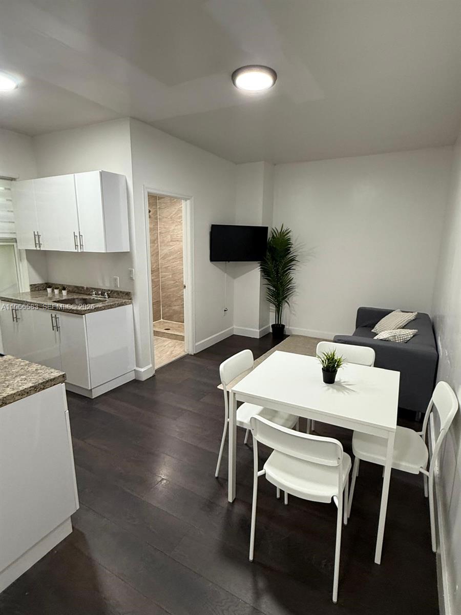   /   sq. ft. $ 2026-02-17 0 foto