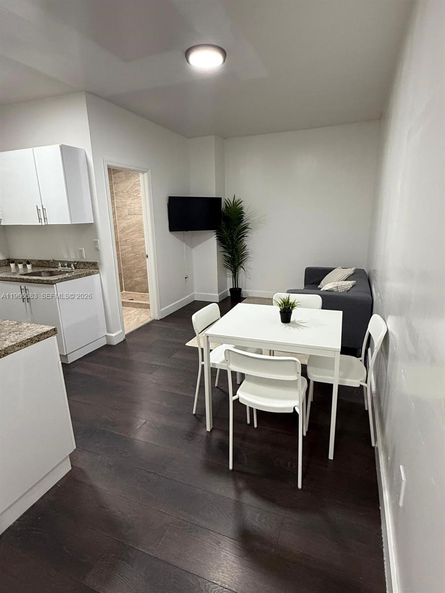   /   sq. ft. $ 2026-02-17 0 foto