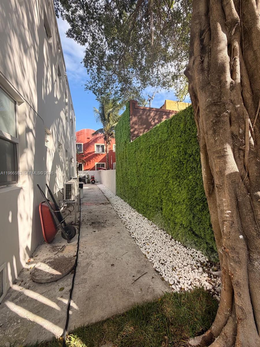   /   sq. ft. $ 2026-02-17 0 foto