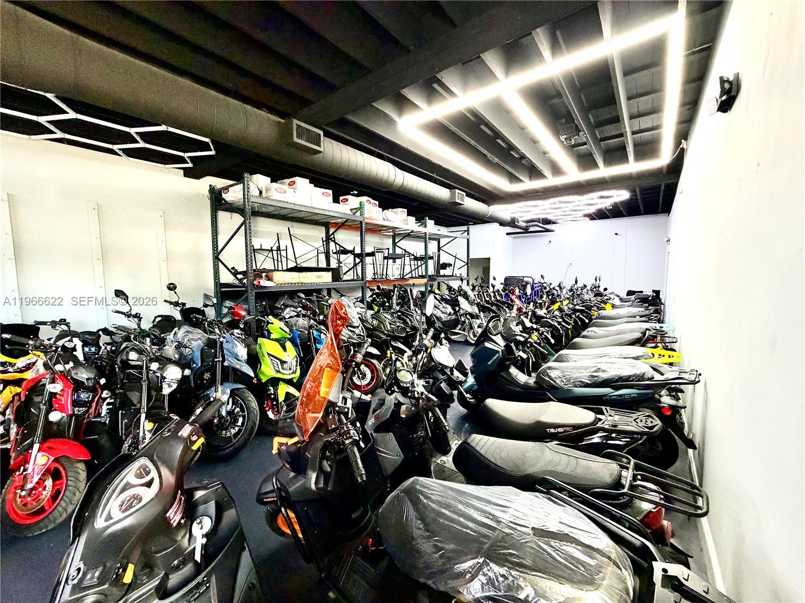   /   sq. ft. $ 2026-02-17 0 foto