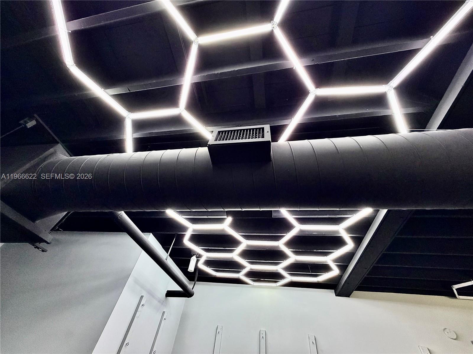   /   sq. ft. $ 2026-02-17 0 foto