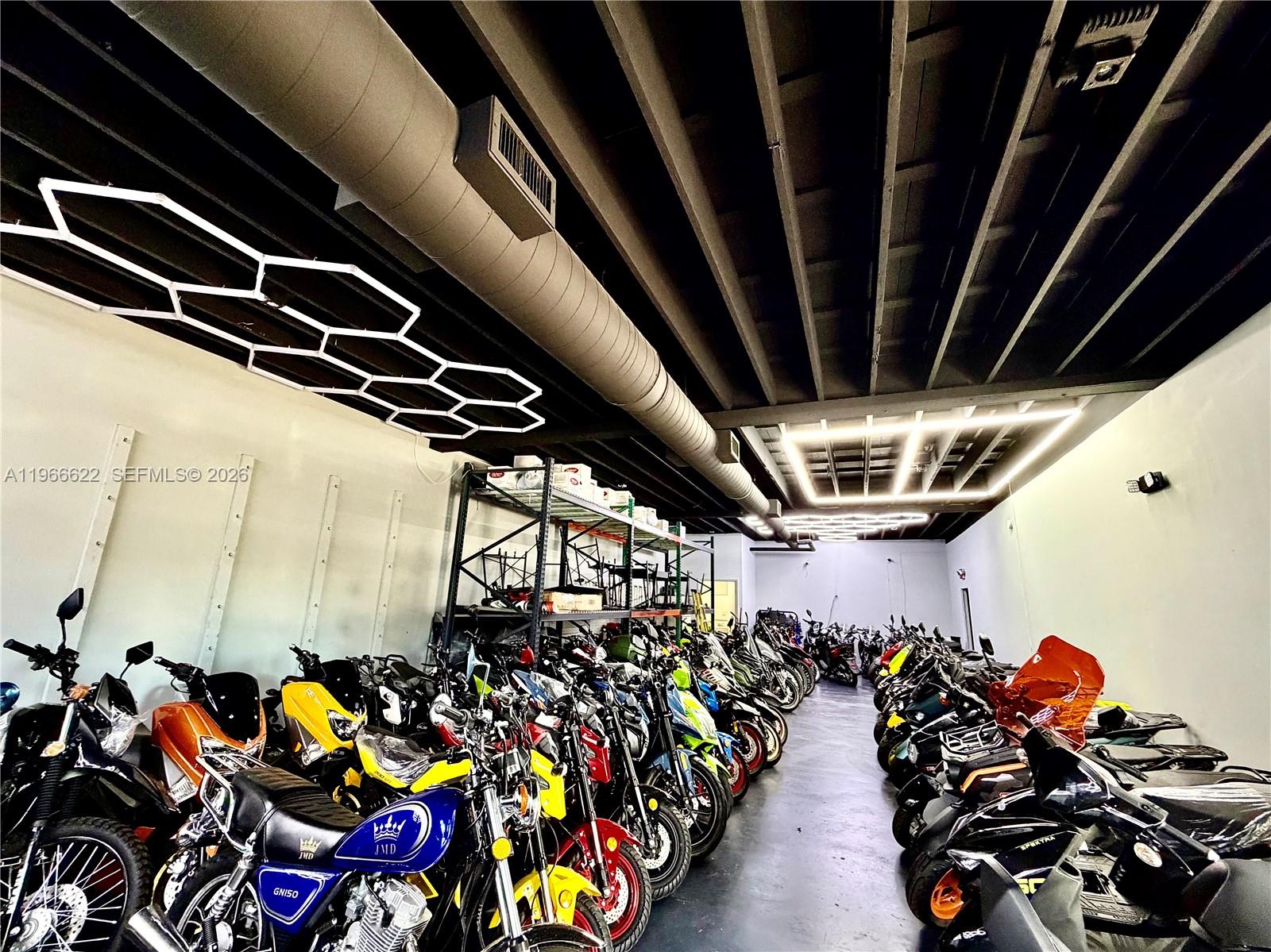   /   sq. ft. $ 2026-02-17 0 foto