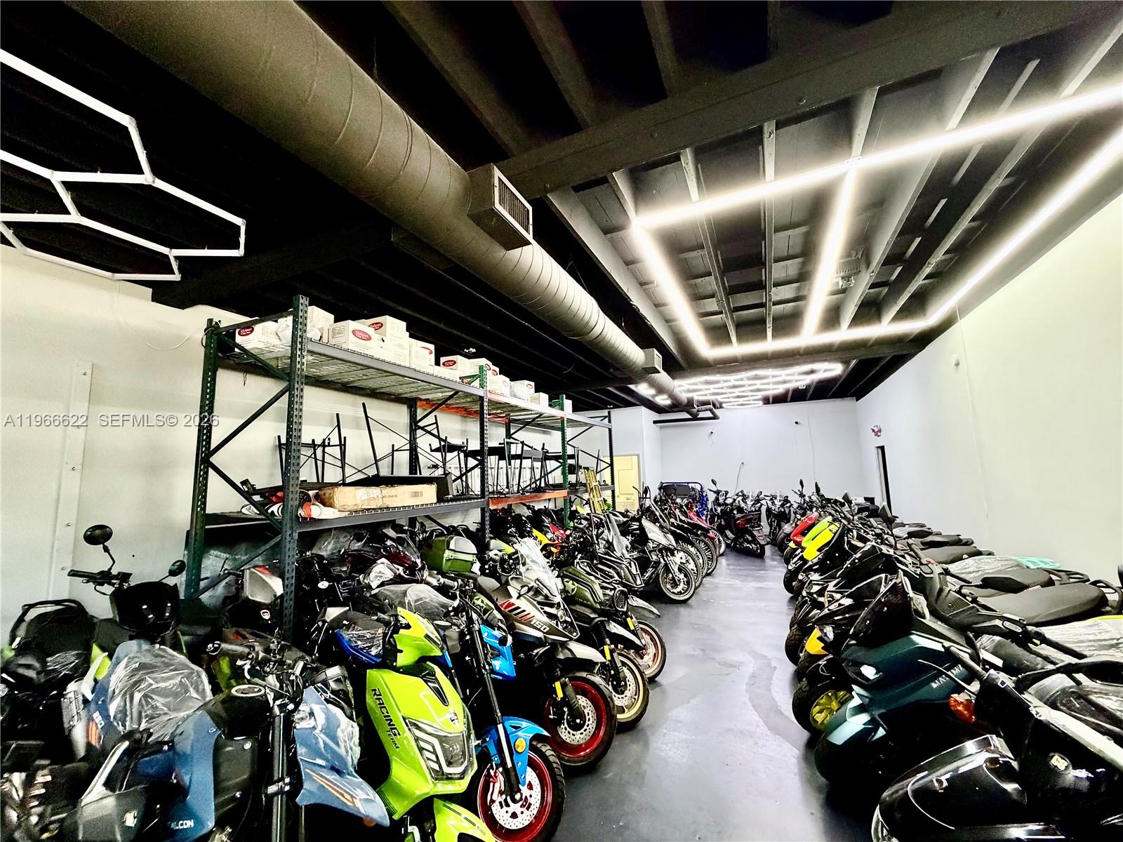   /   sq. ft. $ 2026-02-17 0 foto