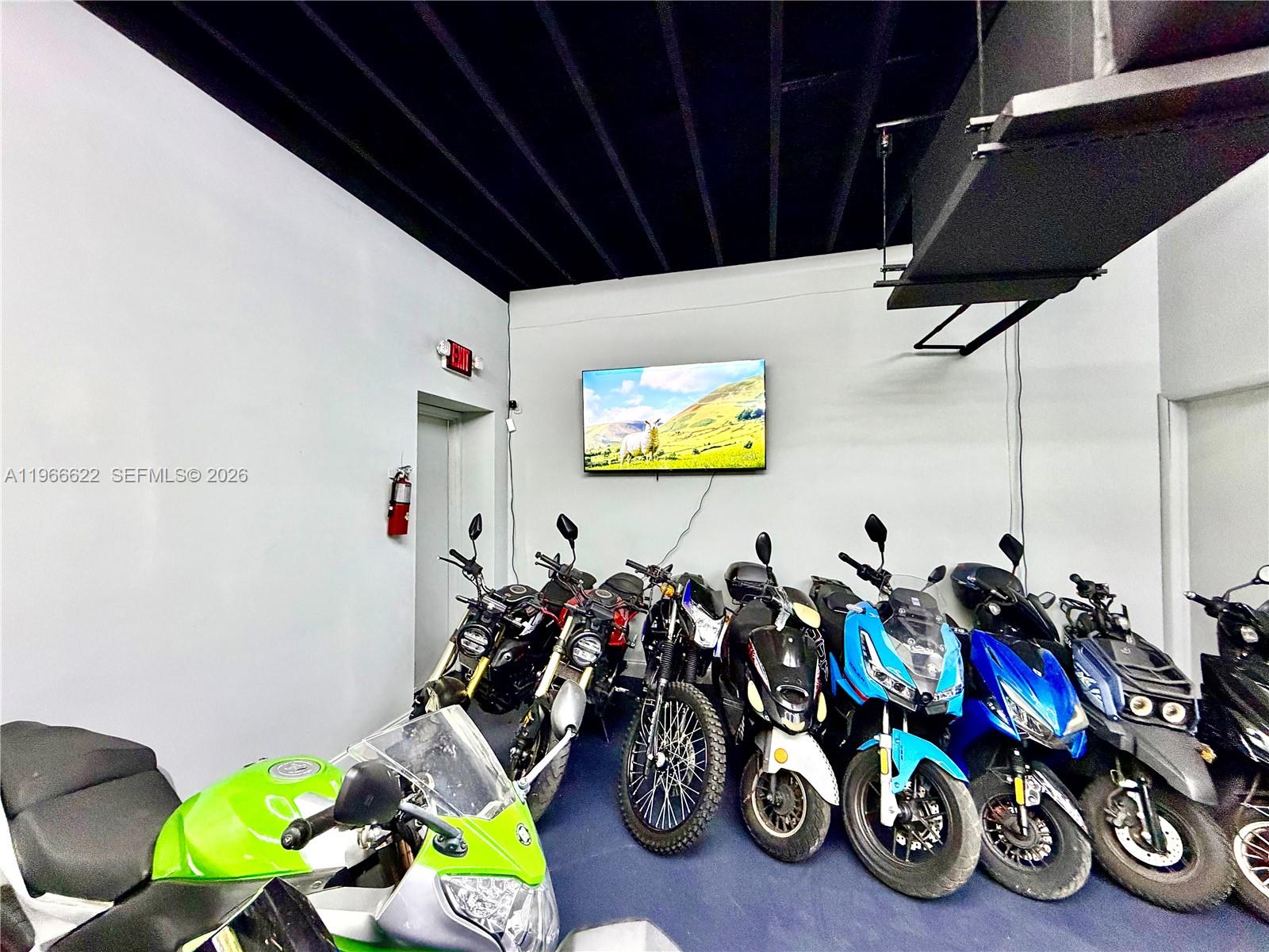   /   sq. ft. $ 2026-02-17 0 foto