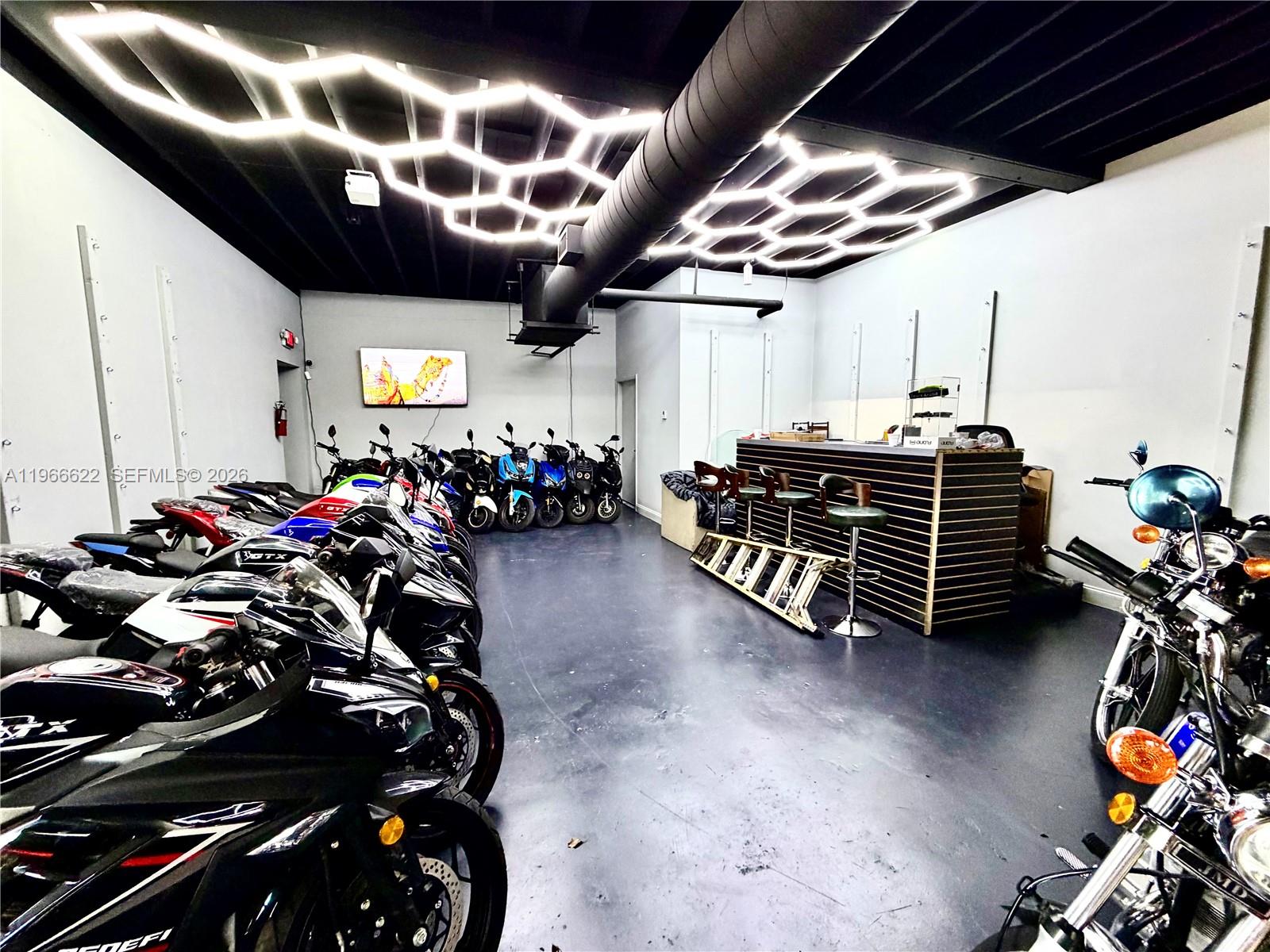   /   sq. ft. $ 2026-02-17 0 foto