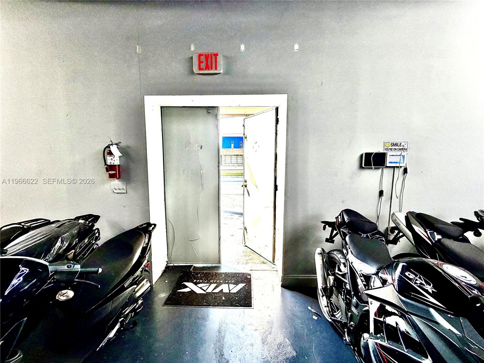   /   sq. ft. $ 2026-02-17 0 foto