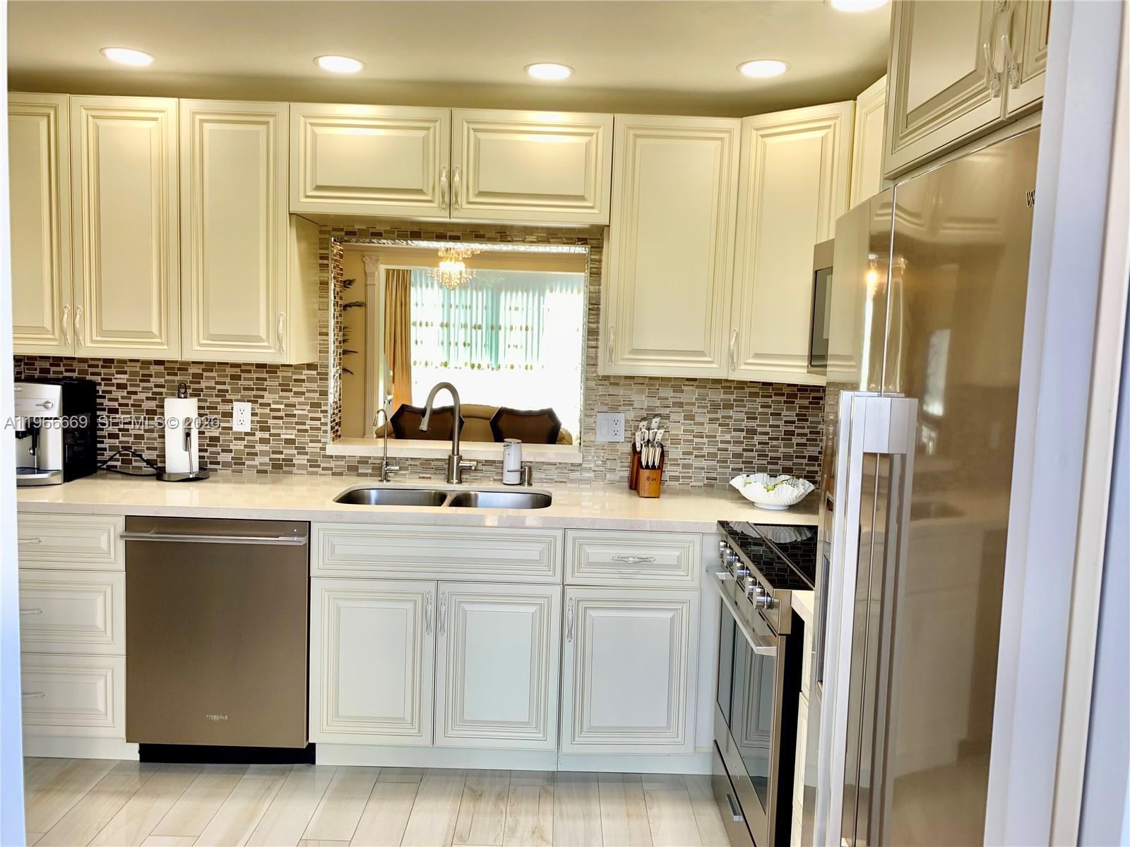 Photo of 619 14th Ave #301, Hallandale Beach, Florida, 33009 -