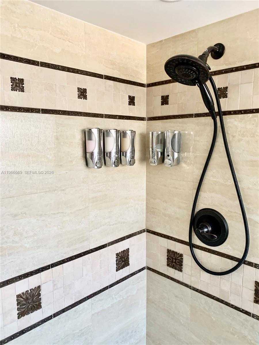 Photo of 619 14th Ave #301, Hallandale Beach, Florida, 33009 -