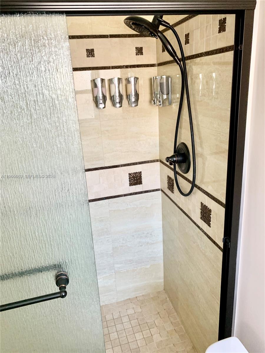 Photo of 619 14th Ave #301, Hallandale Beach, Florida, 33009 -