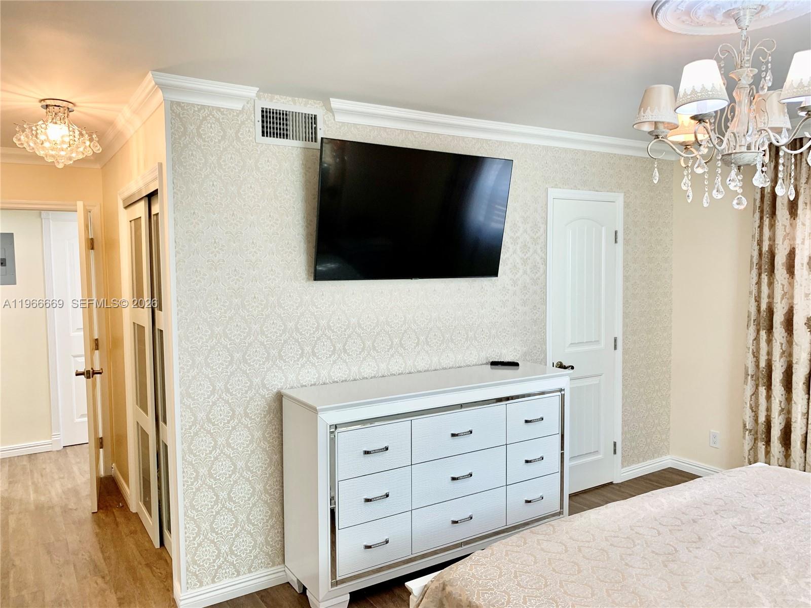 Photo of 619 14th Ave #301, Hallandale Beach, Florida, 33009 -