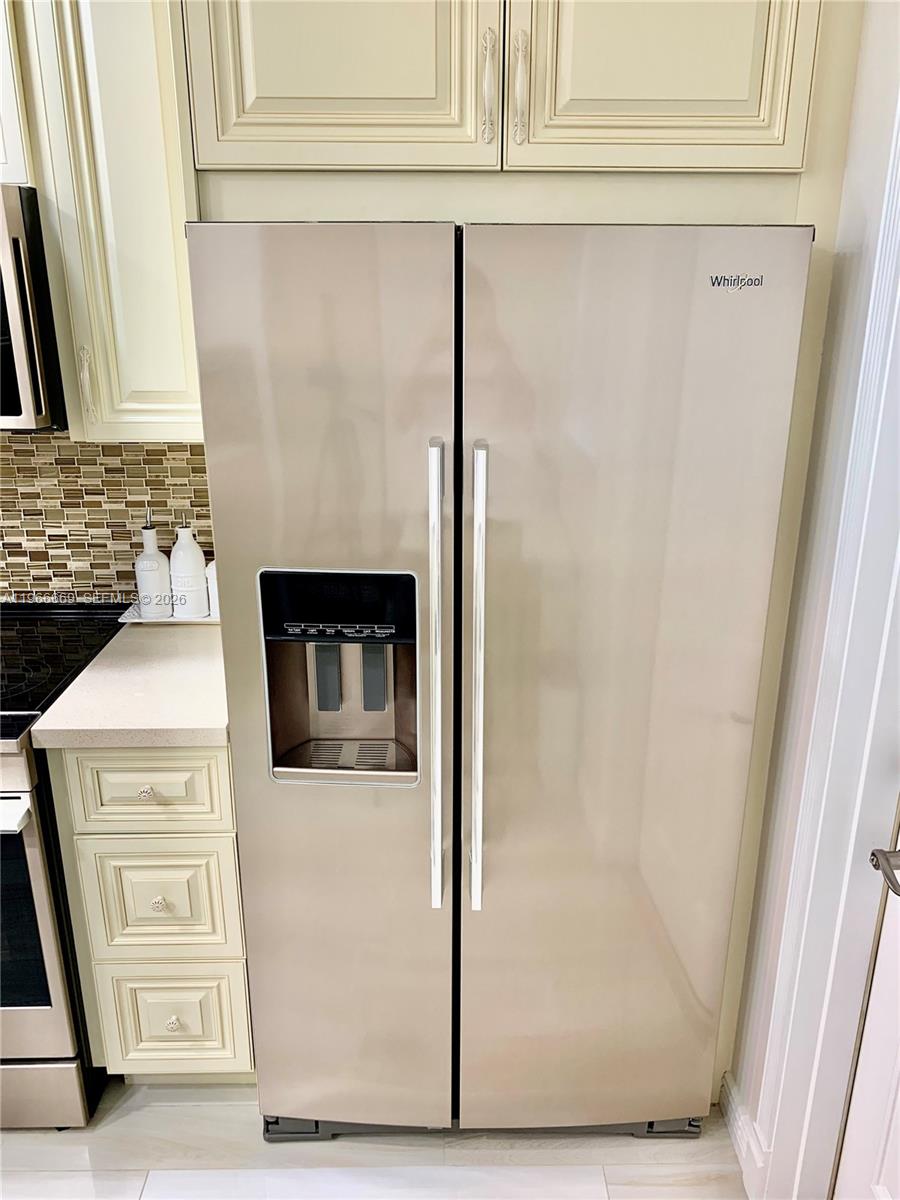 Photo of 619 14th Ave #301, Hallandale Beach, Florida, 33009 -