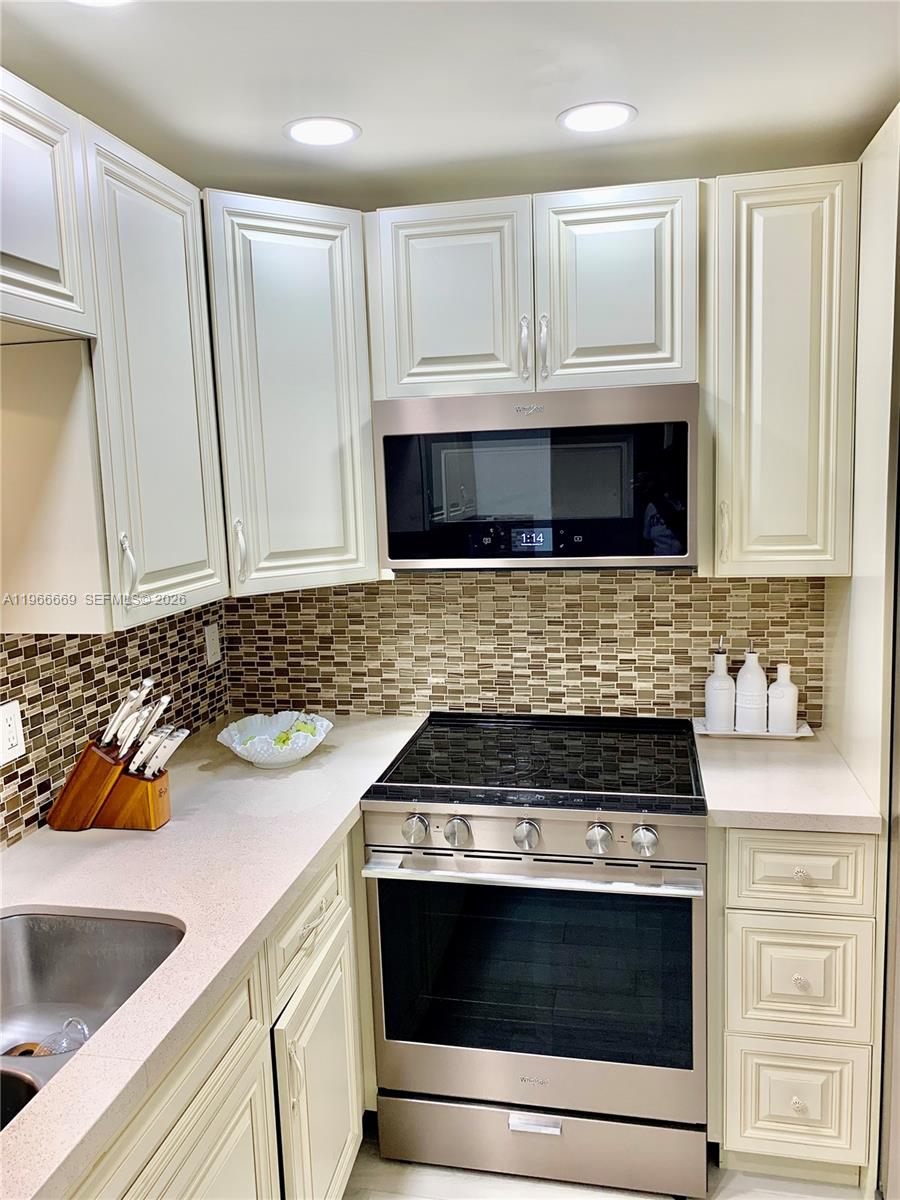 Photo of 619 14th Ave #301, Hallandale Beach, Florida, 33009 -