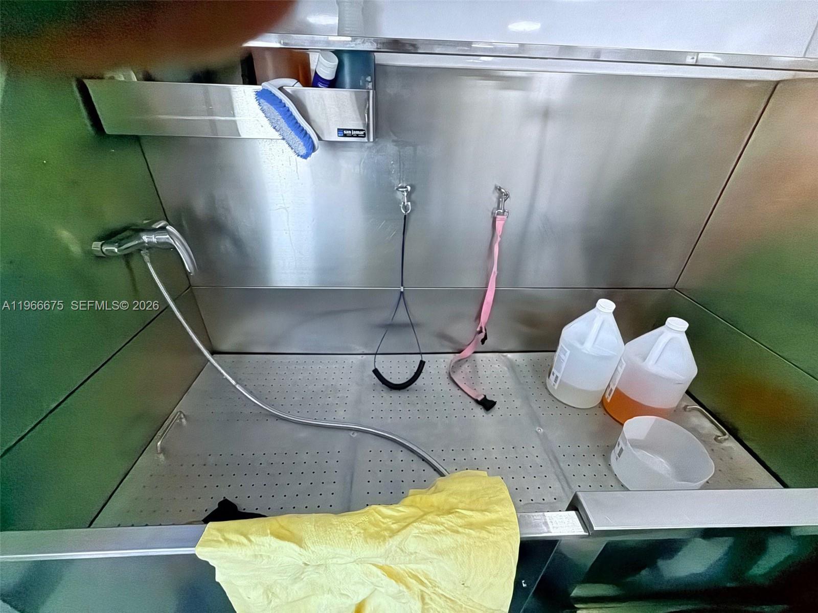   /   sq. ft. $ 2026-02-17 0 foto