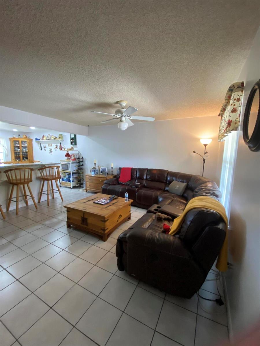   / 2 1800 sq. ft. $ 2026-04-15 0 foto