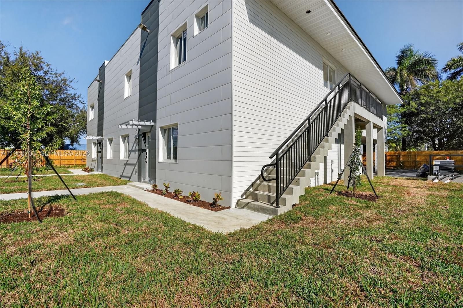   /   кв.футов $ 2026-02-17 0 Фото