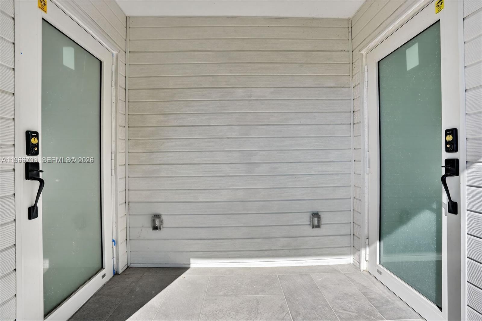   /   кв.футов $ 2026-02-17 0 Фото