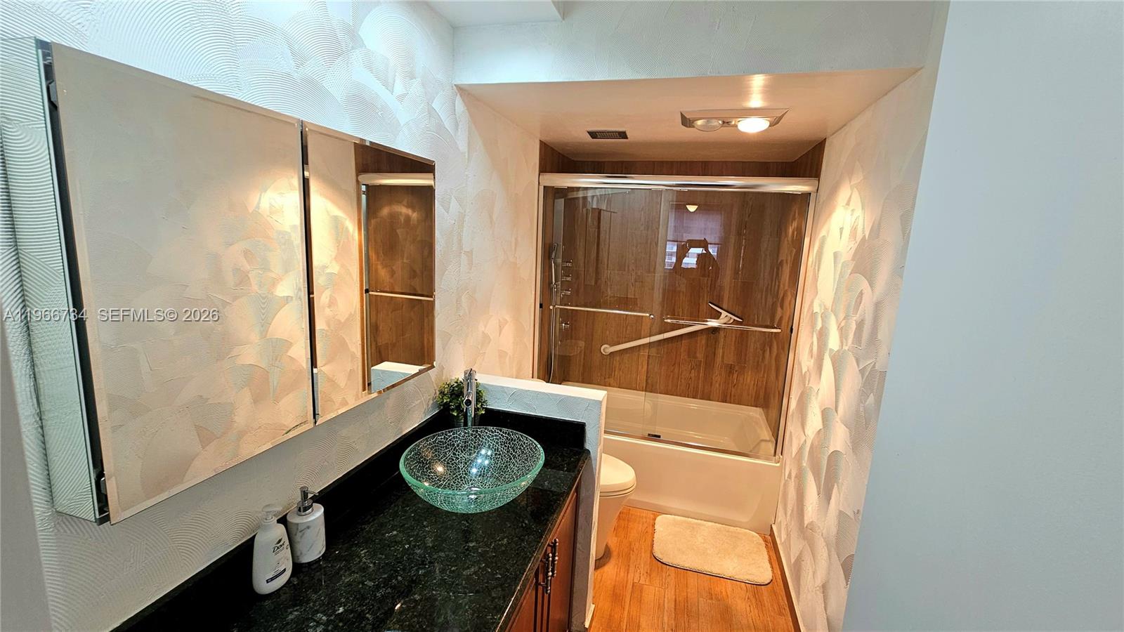 See details 7F 2 / 2 1340 sq. ft. $ 2026-02-20 0 Photo