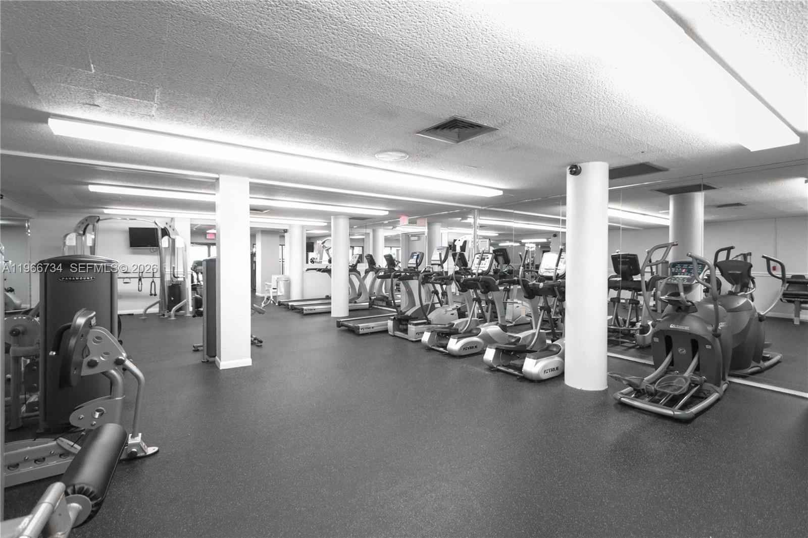 See details 7F 2 / 2 1340 sq. ft. $ 2026-02-20 0 Photo