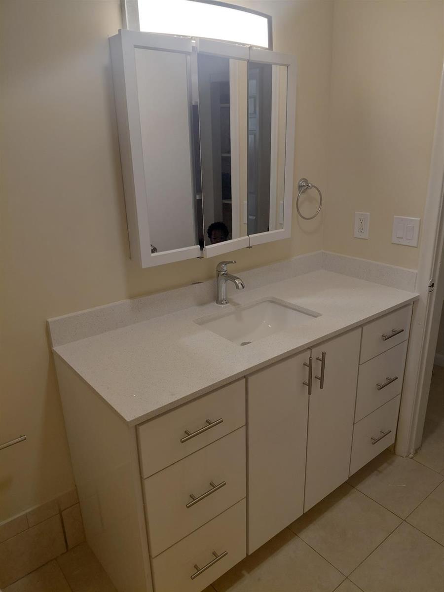 Ver detalles / 0 3525 sq. ft. $ 2026-06-21 0 foto