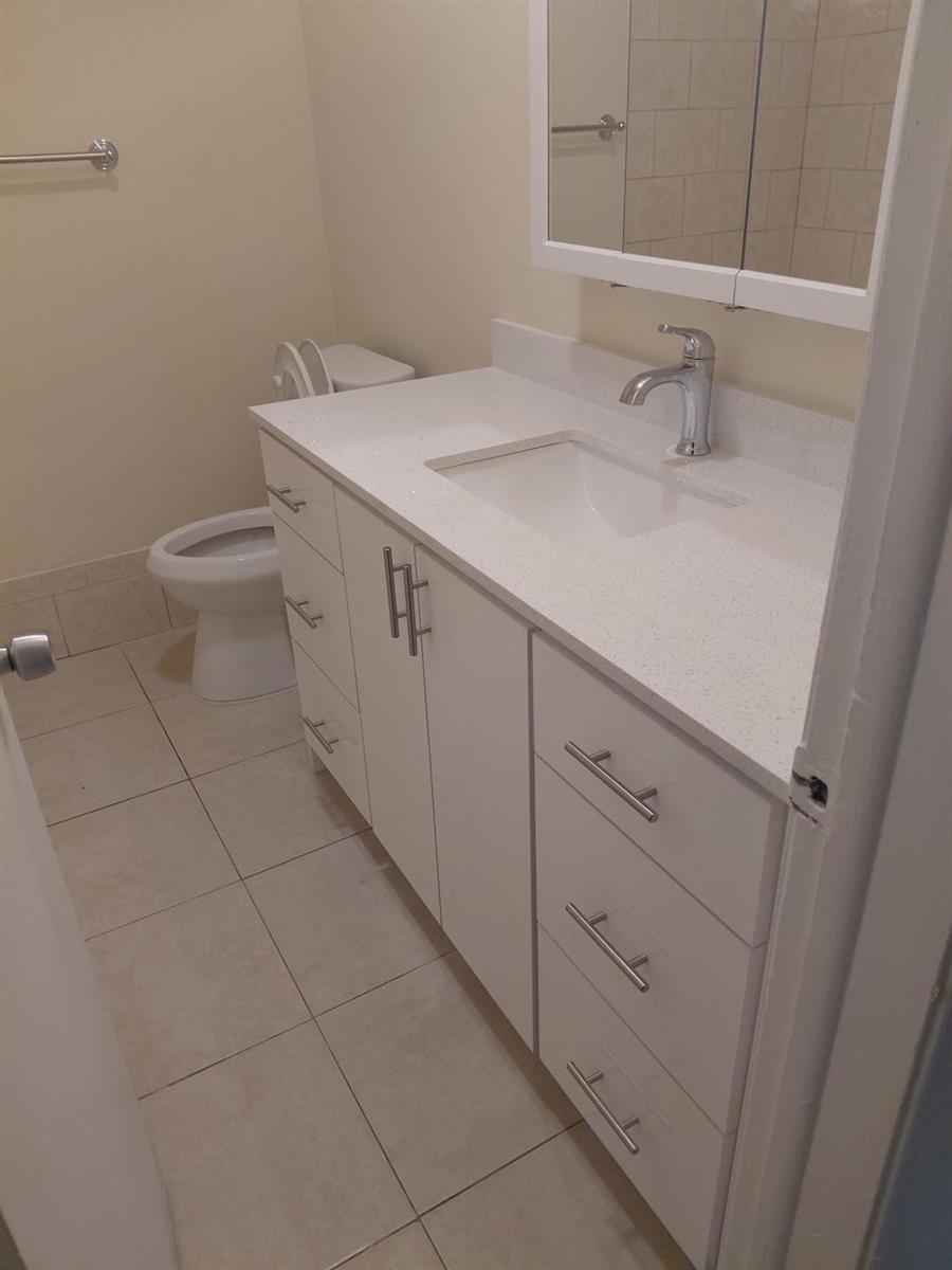 Ver detalles / 0 3525 sq. ft. $ 2026-06-21 0 foto