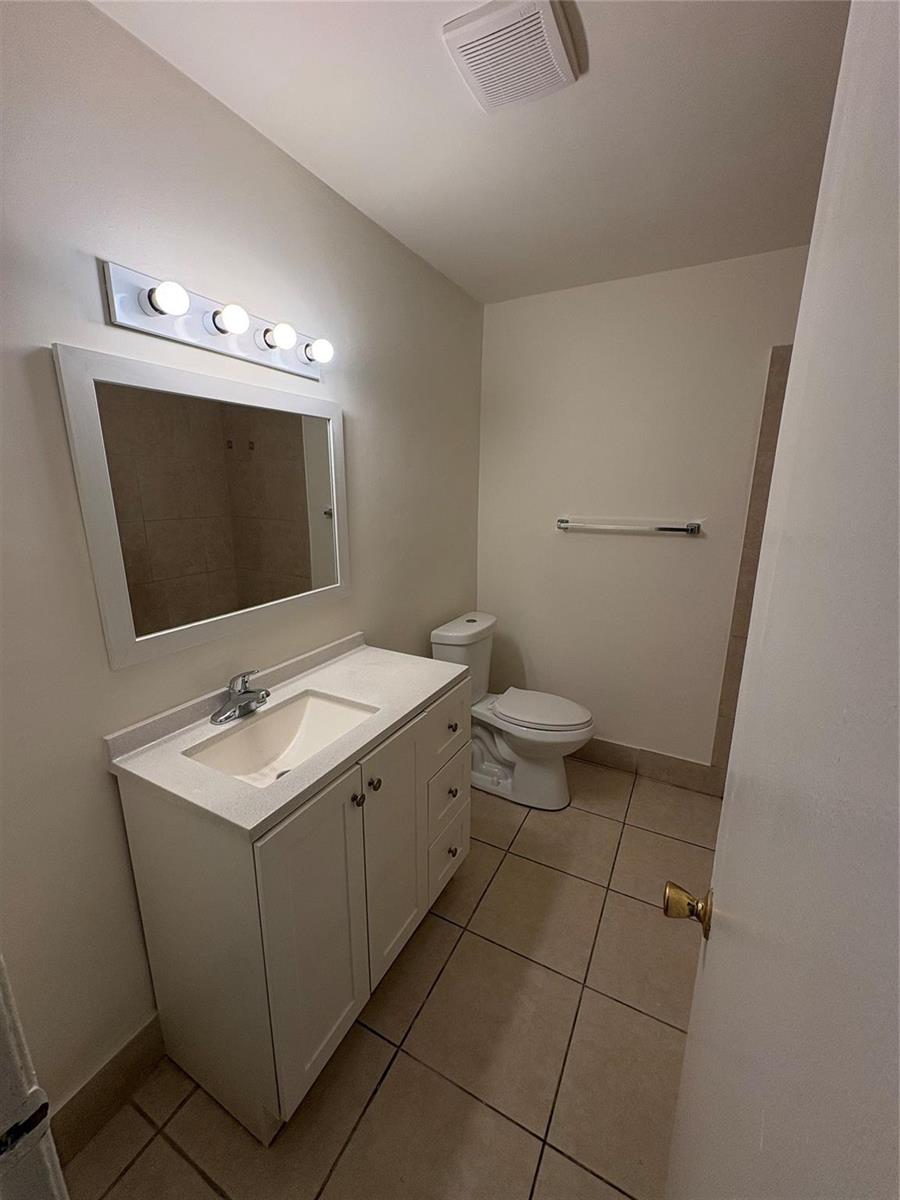 Ver detalles / 0 3525 sq. ft. $ 2026-06-21 0 foto