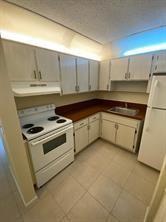 Ver detalles / 0 3525 sq. ft. $ 2026-06-21 0 foto