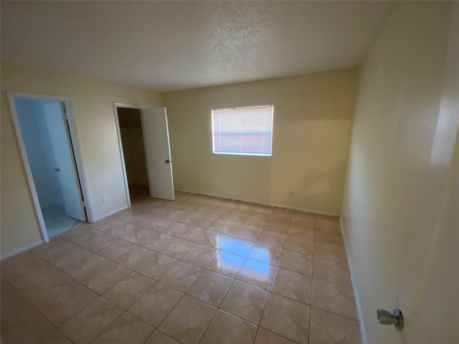 Ver detalles / 0 2760 sq. ft. $ 2026-06-21 0 foto