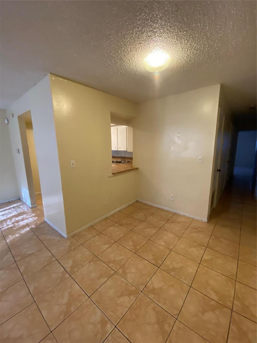 Ver detalles / 0 2760 sq. ft. $ 2026-06-21 0 foto