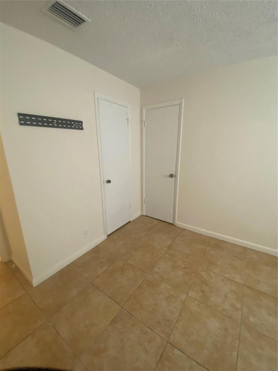   / 0 2760 sq. ft. $ 2026-06-21 0 foto