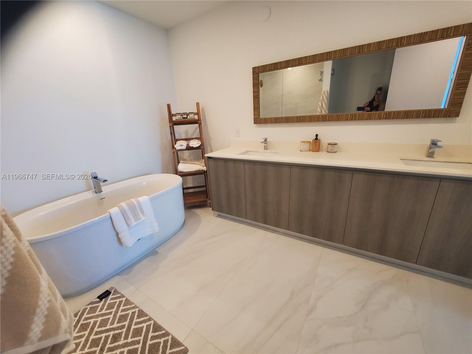 See details 1402 2 / 2 sq. ft. $ 2026-02-17 0 Photo