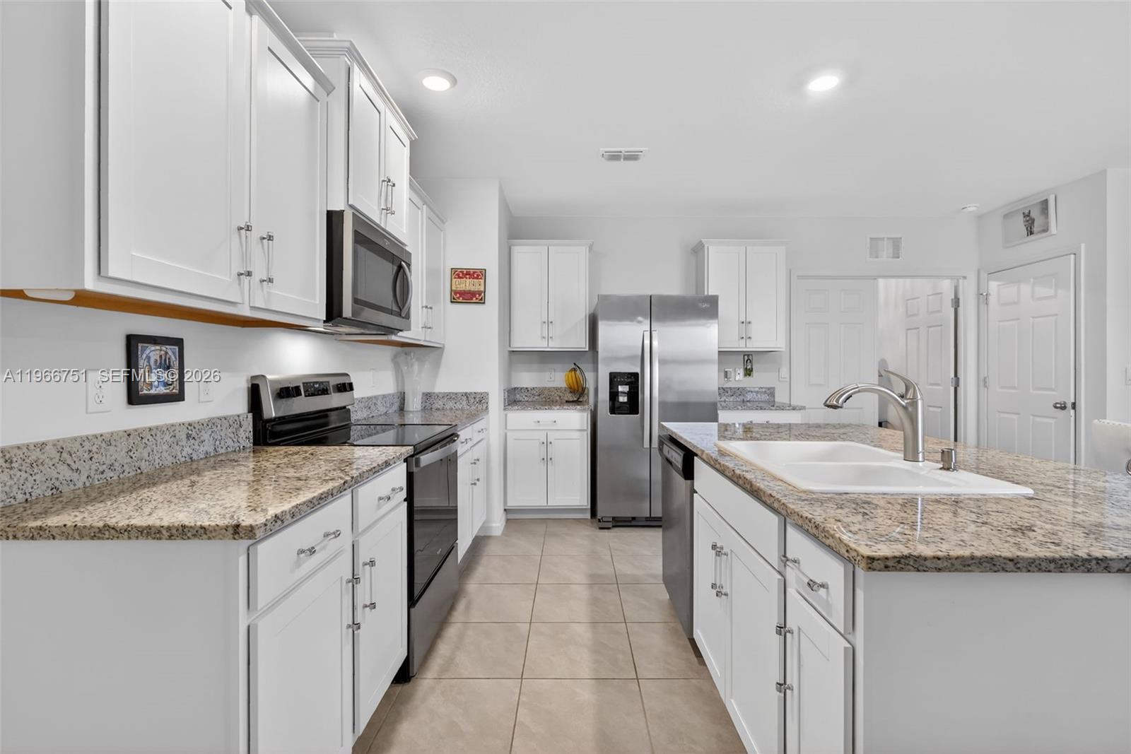 12301 3 / 2 1614 sq. ft. $ 2026-04-01 0 Photo